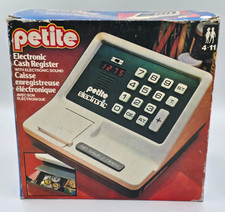 Petite Vintage 1970s/80s Cash